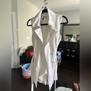Bebe white sleeveless coat